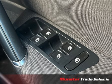 2016 Volkswagen Golf - thumbnail 13