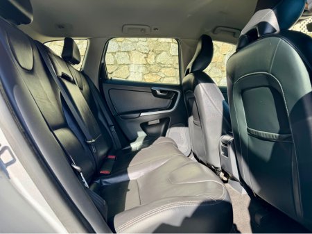 2015 Volvo XC60 - thumbnail 20