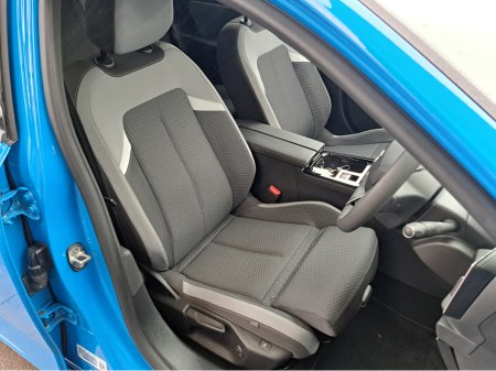 2025 Opel Astra ELEGANCE 1.2TURBO 110BHP **REVERSING CAMERA** €29,950 thumbnail