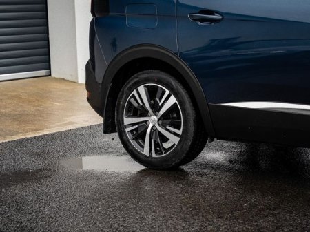 2020 Peugeot 5008 - view 3