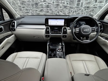 2022 Kia Sorento - thumbnail 11