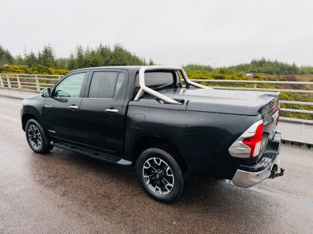 2018 Toyota Hilux  thumbnail