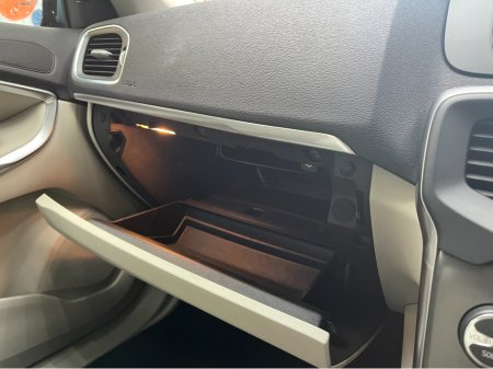 2015 Volvo V40 - thumbnail 17