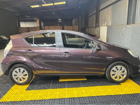 2014 Toyota Aqua - thumbnail 6