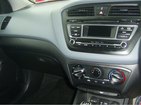 2015 Hyundai i20 PETROL DELUXE 5DR €7,950 thumbnail