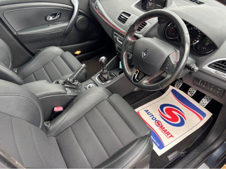 2016 Renault Megane - view 3