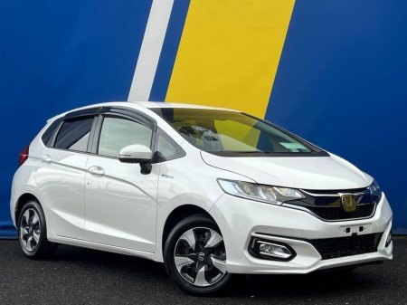 2018 Honda Fit L-SENSING 1.5 HYBRID // HALF LEATHER INTERIOR // REVERSE CAMERA // SERVICE HISTORY €13,750
