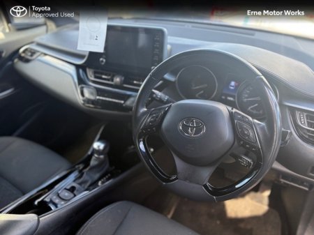 2021 Toyota C-HR C-HR 1.8 HYBRID SPORT €23,950 thumbnail