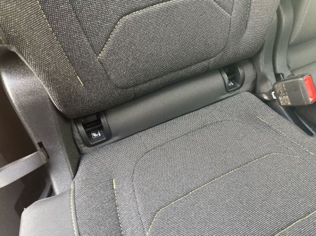 2025 Skoda Kodiaq SELECTION 2.0TDI 150HP DSG €53,995 thumbnail