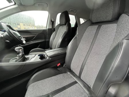 2019 Peugeot 3008 - thumbnail 11