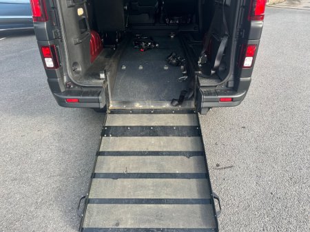 2023 Renault Trafic Passenger - thumbnail 9