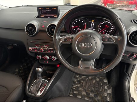 2012 Audi A1 - thumbnail 11