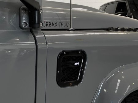 2015 Land Rover Defender TD XS UTILITY WAGON #87 thumbnail