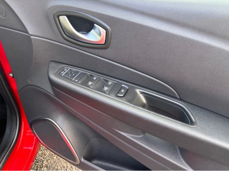 2021 Renault Captur ICONIC TCE 90 MY19 EVAP Finance Available own this car from €64 per week €14,999 thumbnail