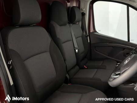 2026 Nissan Primastar DEMO L2H1 130 SV Premium thumbnail