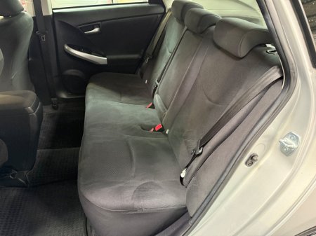 2015 Toyota Prius - thumbnail 22