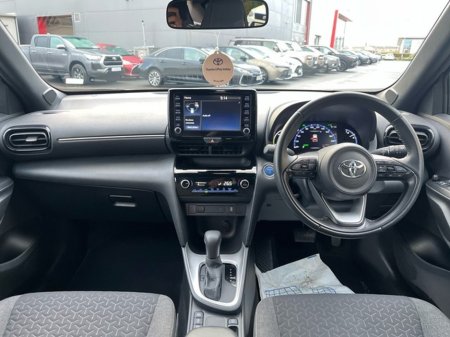 2023 Toyota Yaris Cross YARIS CROSS LUNA SPORT €27,450 thumbnail