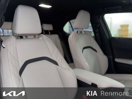 2024 Lexus UX 250 H Dynamic 4DR Auto €44,995 thumbnail