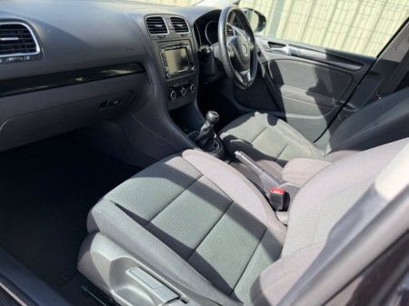 2012 Volkswagen Golf - thumbnail 12