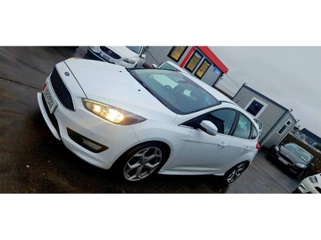 2016 Ford Focus ZETEC S 1.0 ECO 125BHP LOW MILES €9,750 thumbnail
