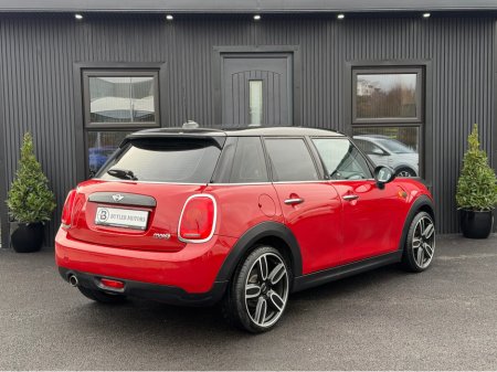2017 MINI Cooper Black Ed 1.5P €15,750 thumbnail