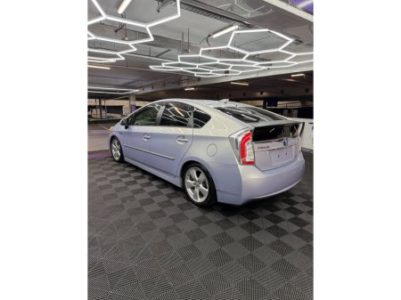 2013 Toyota Prius - thumbnail 5