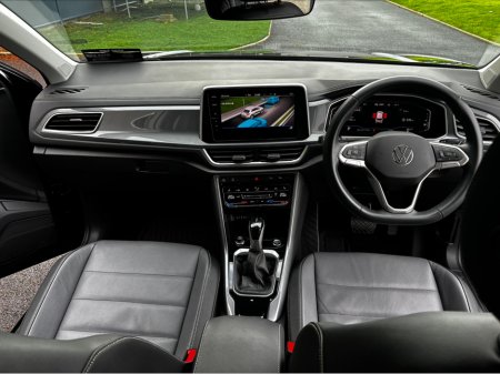 2024 Volkswagen T-Roc 3DA-A1DFF 5DR AUTO €39,950 thumbnail