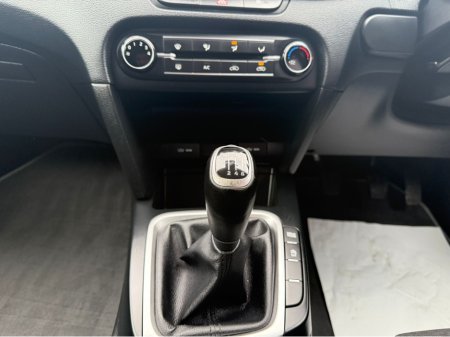 2021 Kia Ceed - thumbnail 13