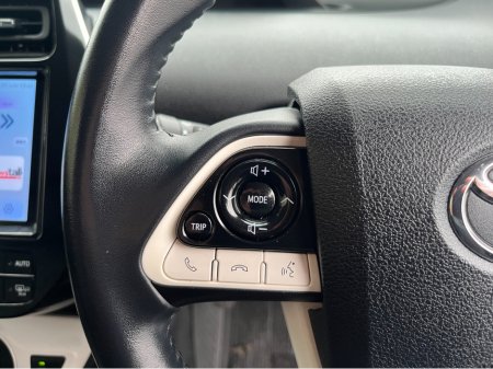 2018 Toyota Prius TOURING SELECTION AUTOMATIC 1.8 HYBRID PETROL //HIGH SPEC//FULL LEATHER HEATED SEATS//HEAD UP DISPLAY//ADAPTIVE CRUISE CONTROL//REVERSE CAMERA// €16,950 thumbnail