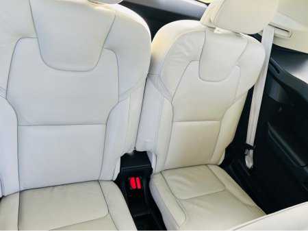 2022 Volvo XC90 ULTIMATE T8 RECHARGE AWD thumbnail