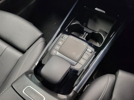 2023 Mercedes-Benz GLA Class GLA 200 A/T Progressive €39,975 thumbnail