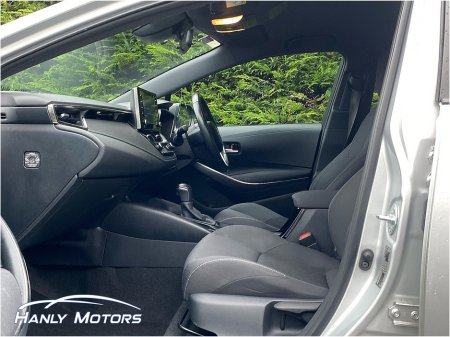 2021 Toyota Corolla HYBRID LUNA H/B AUTO A 4DR €16,995 thumbnail