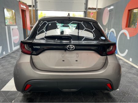 2020 Toyota Yaris - thumbnail 3