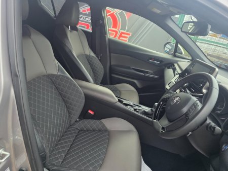 2020 Toyota C-HR - thumbnail 8