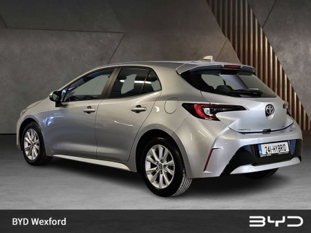 2024 Toyota Corolla Corolla Icon Hev Cvt Icon 140 VVT-h Auto Start/Stop €27,975 thumbnail