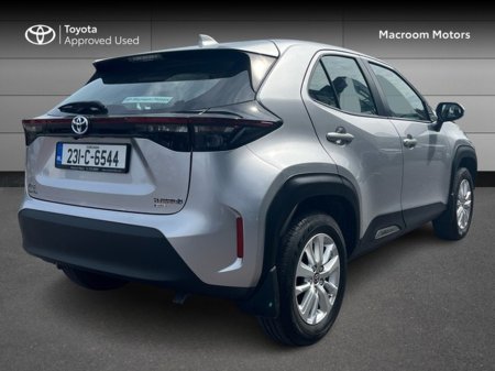 2023 Toyota Yaris Cross - photo 2