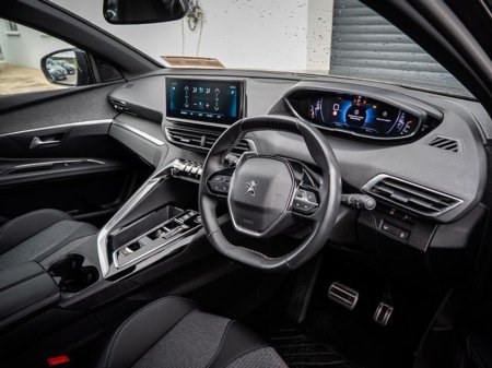 2023 Peugeot 3008 - thumbnail 7