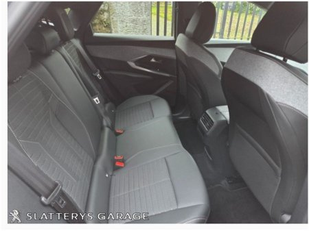 2025 Peugeot 3008 1.2 MHEV PureTech 136bhp eDCS6 Allure €40,995 thumbnail
