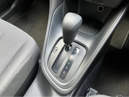 2020 Toyota Yaris - thumbnail 16