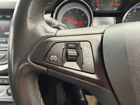 2021 Vauxhall Astra - thumbnail 14