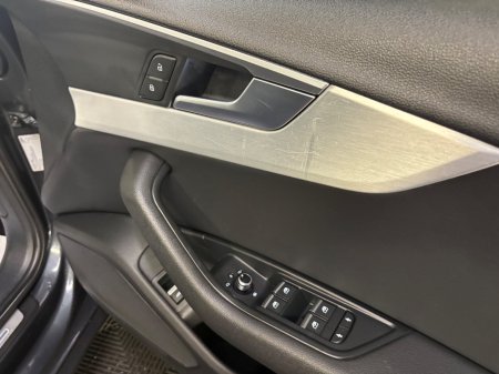 2016 Audi A4 2.0TDI 122HP S tronic Attraction Ultra €14,950 thumbnail