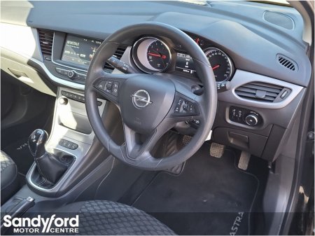 2017 Opel Astra - thumbnail 9