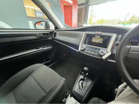 2025 Toyota Corolla - thumbnail 13