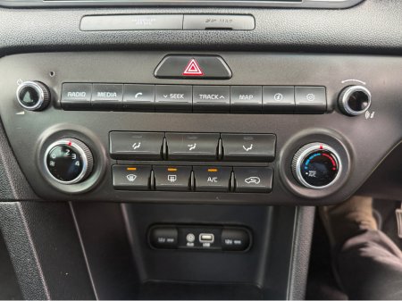 2016 Kia Sportage - thumbnail 21