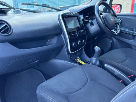 2016 Renault Clio 1.2 16V 75 DYNAMIQUE NAV €8,950 thumbnail