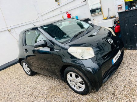 2011 Toyota iQ - thumbnail 12