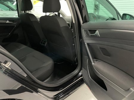 2019 Volkswagen Golf 1.2 TSI 110 bhp DSG Comfortline €18,995 thumbnail