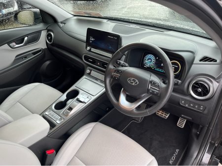 2023 Hyundai Kona KAUAI PREMIUM 64KWH EV //FULL LEATHER//HEATED SEATS AND STEERING WHEEL//REVERSE CAMERA//SAT NAV//KRELL SOUND SYSTEM// €23,950 thumbnail
