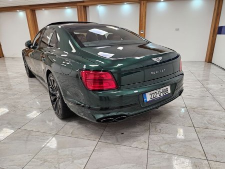 2022 Bentley Flying Spur V6 Hybrid Auto // Racing Green €164,950 thumbnail