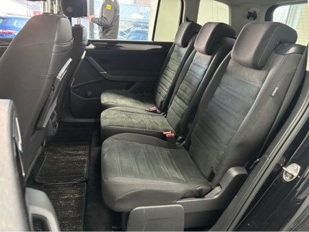 2020 Volkswagen Touran VOLKSWAGEN TOURAN 1.4 TSI DSG*7 SEATER*FRONT AND REAR HEATED SEATS*PARK ASSIST & CAMERA*ELECTRIC TAILGATE*LANE ASSIST*FINANCE AVAILABLE TRADE INS WELCOME* thumbnail